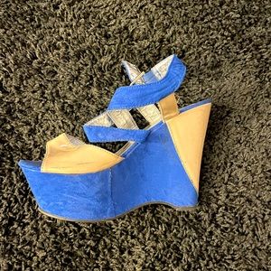 Blue strappy wedge sandals 9 Women’s
